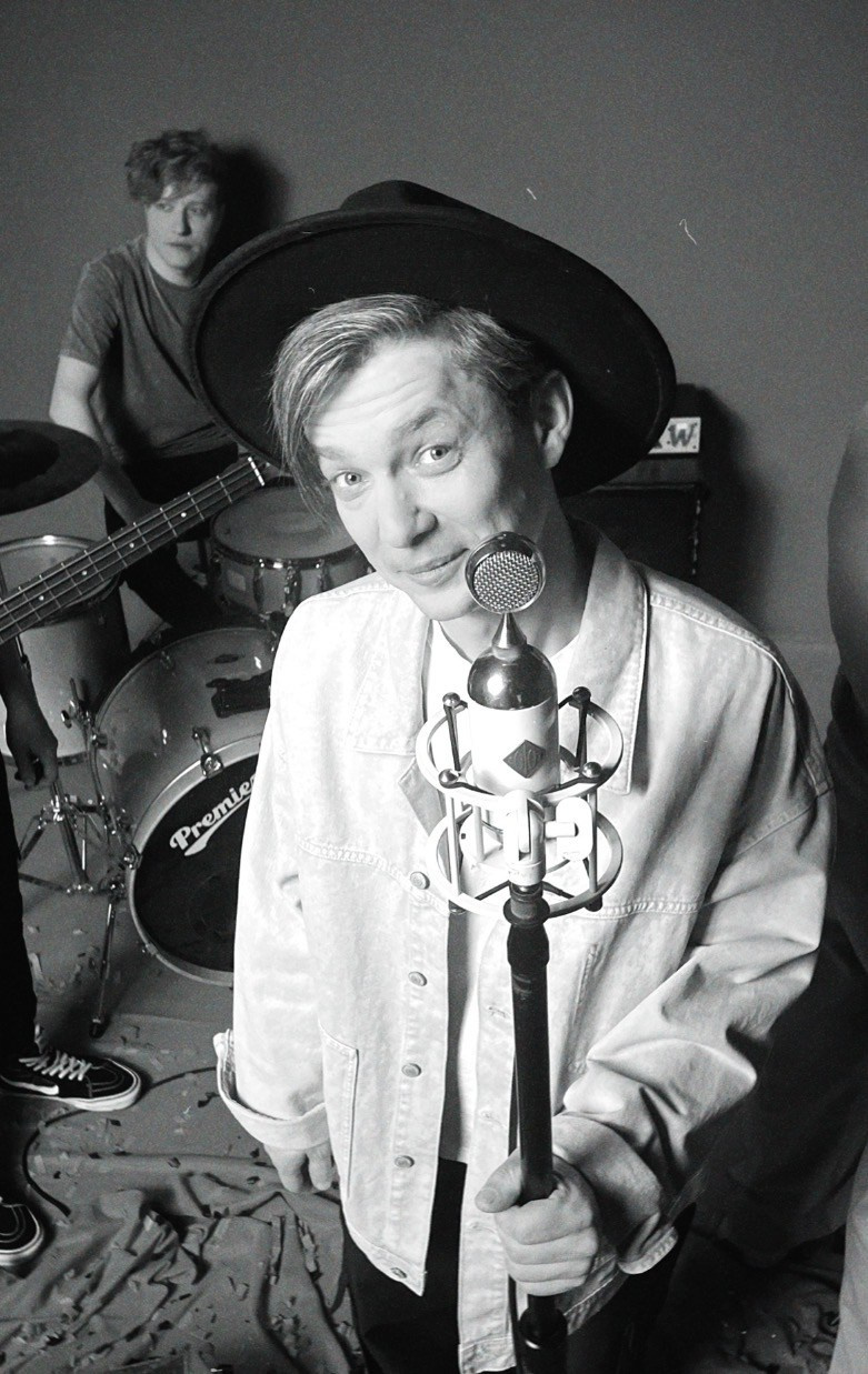 CHAYKA BAND — NEW YEAR CLIP BACKSTAGE. Фотография для артистов