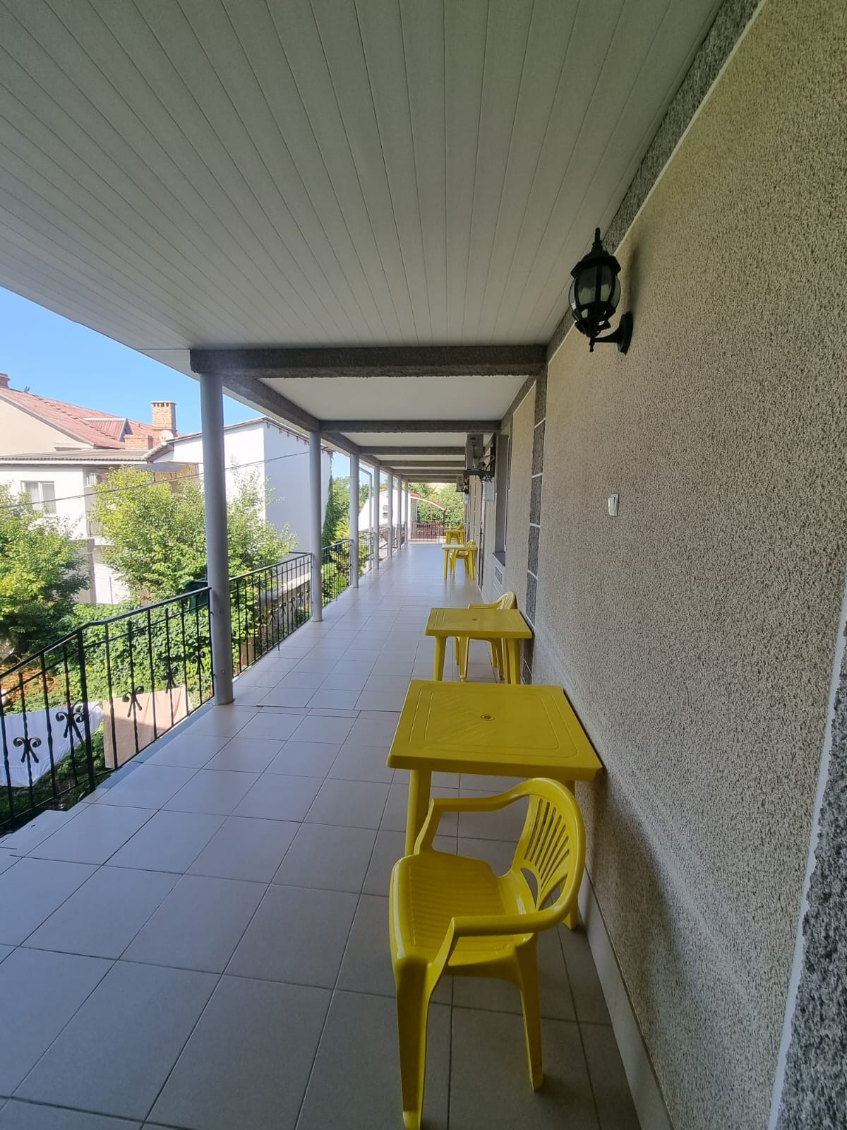 Номера на ул. 13 Ноября. Отдых в Евпатории без забот — аренда жилья, трансфер, размещение под ключ