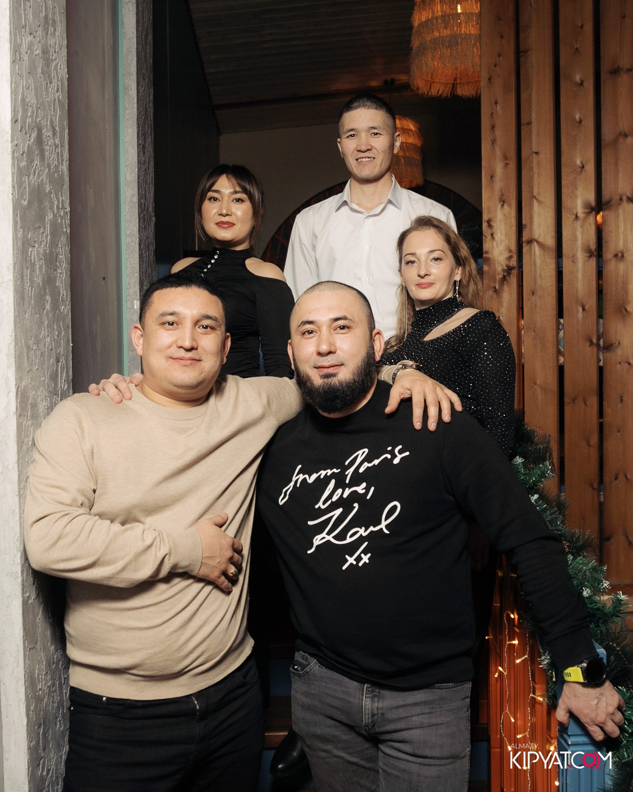 ГРУЗИНСКИЙ ДВОР НА КАБАНБАЙ БАТЫРА. КИПЯТКОМ АЛМАТЫ!