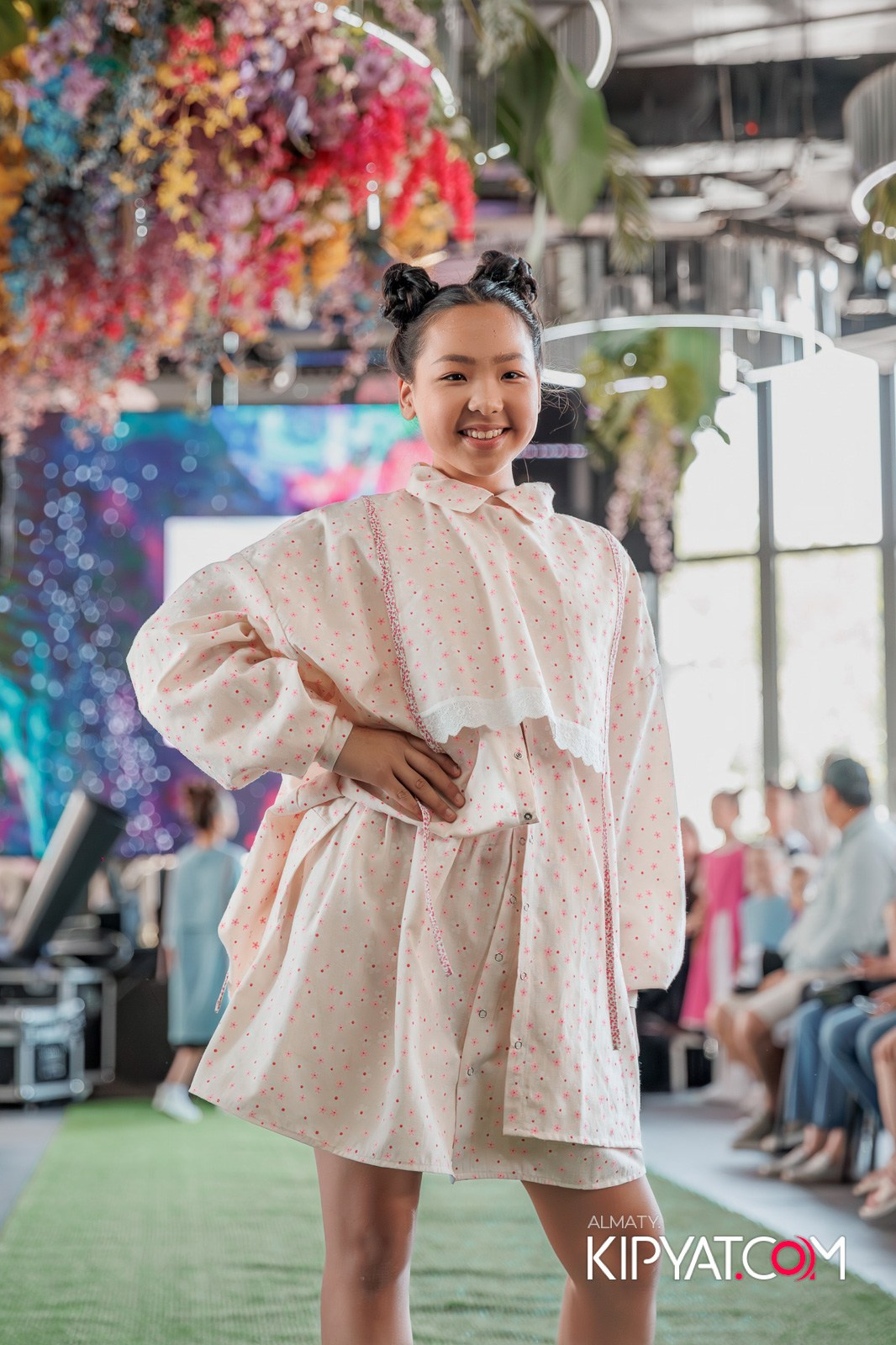 PROM KIDS FASHION SHOW. КИПЯТКОМ АЛМАТЫ!