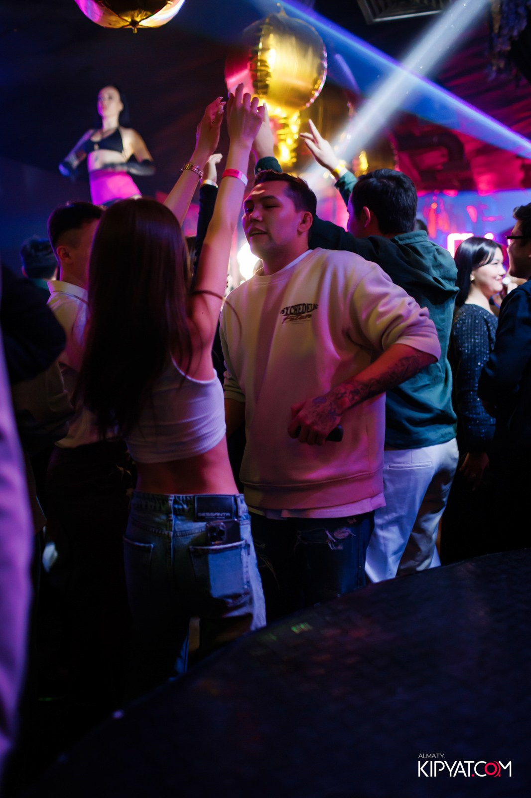 UYAT EMES BAR. КИПЯТКОМ АЛМАТЫ!