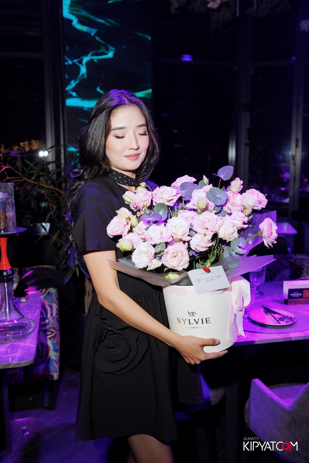 FRIENDS BAR & TERRACE. КИПЯТКОМ АЛМАТЫ! Фотосъемка мероприятий в Алматы