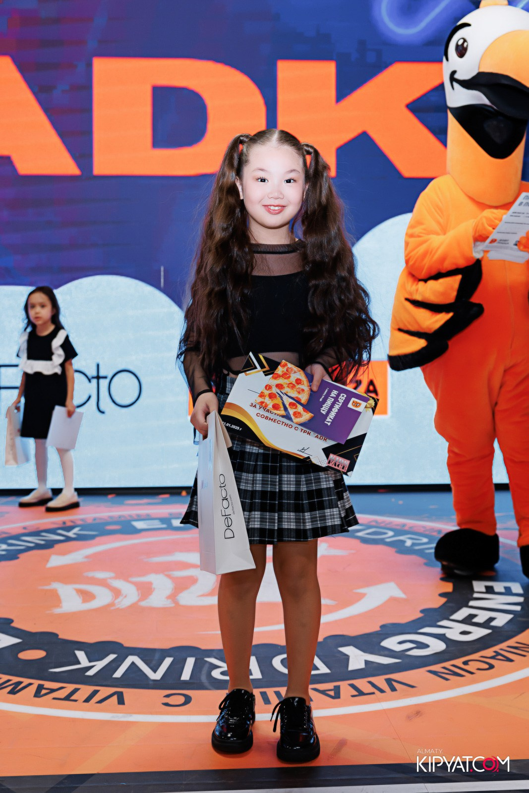 ДЕТСКИЙ МОДНЫЙ ПОКАЗ ОТ МОДЕЛЬНОГО АГЕНТСТВА «KIDSFACE». КИПЯТКОМ АЛМАТЫ!