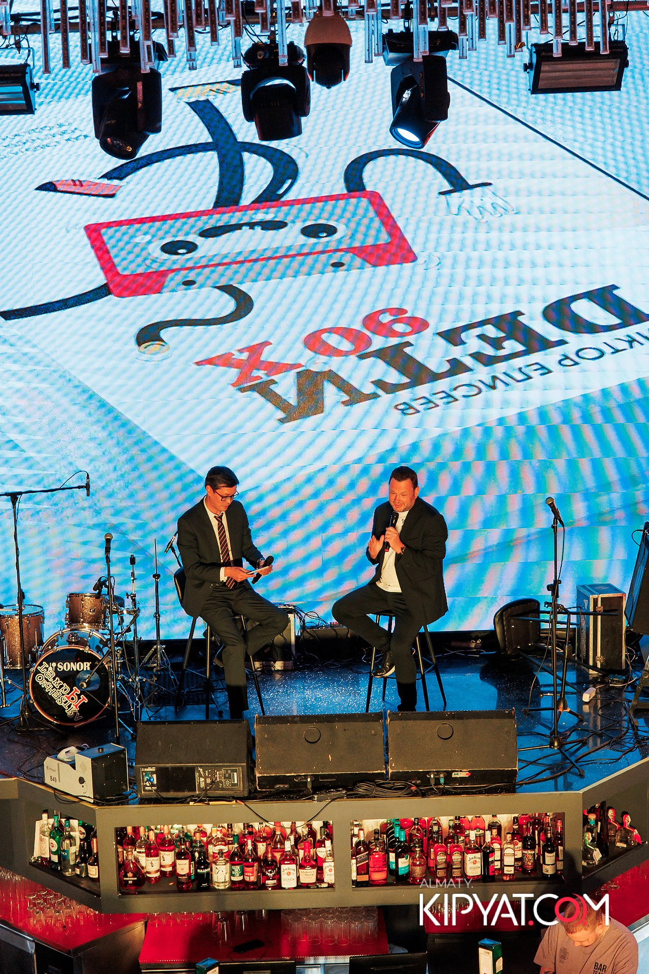 ПРЕЗЕНТАЦИЯ КНИГИ ВИКТОРА ЕЛИСЕЕВА. КИПЯТКОМ АЛМАТЫ!