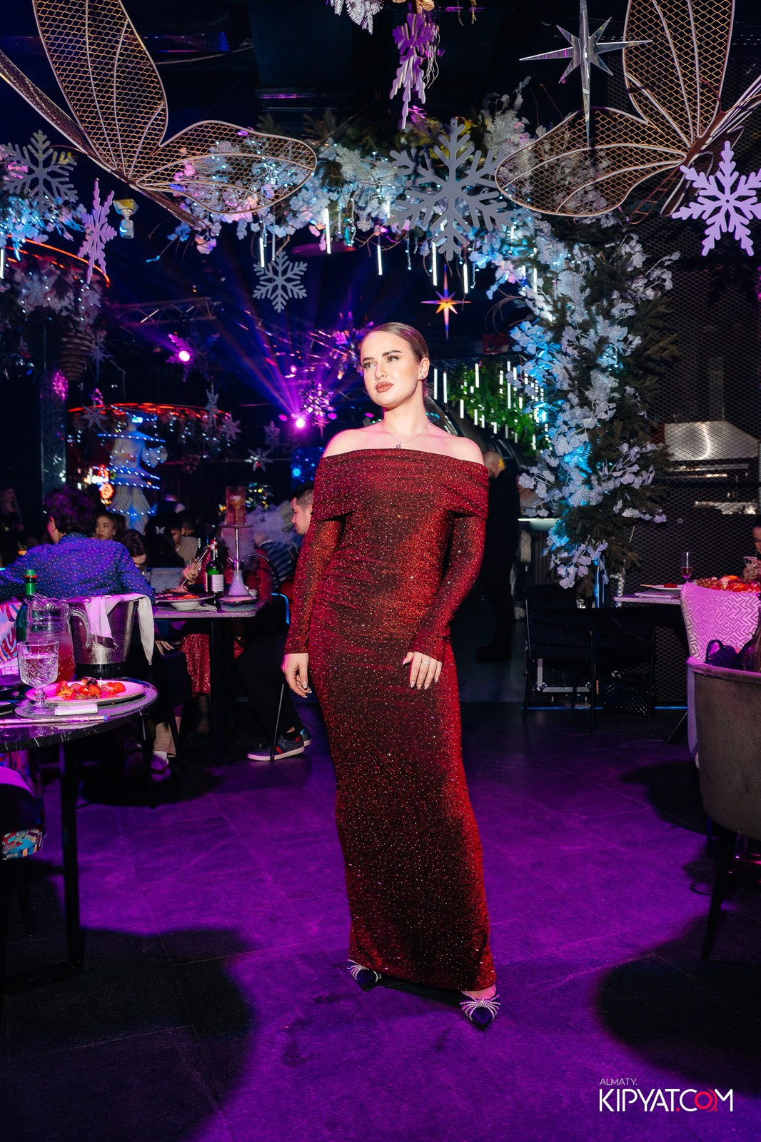 FRIENDS BAR & TERRACE. КИПЯТКОМ АЛМАТЫ!