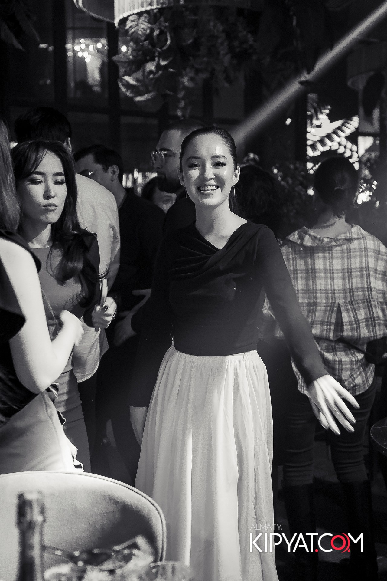 FRIENDS BAR & TERRACE. КИПЯТКОМ АЛМАТЫ! Фотосъемка мероприятий в Алматы