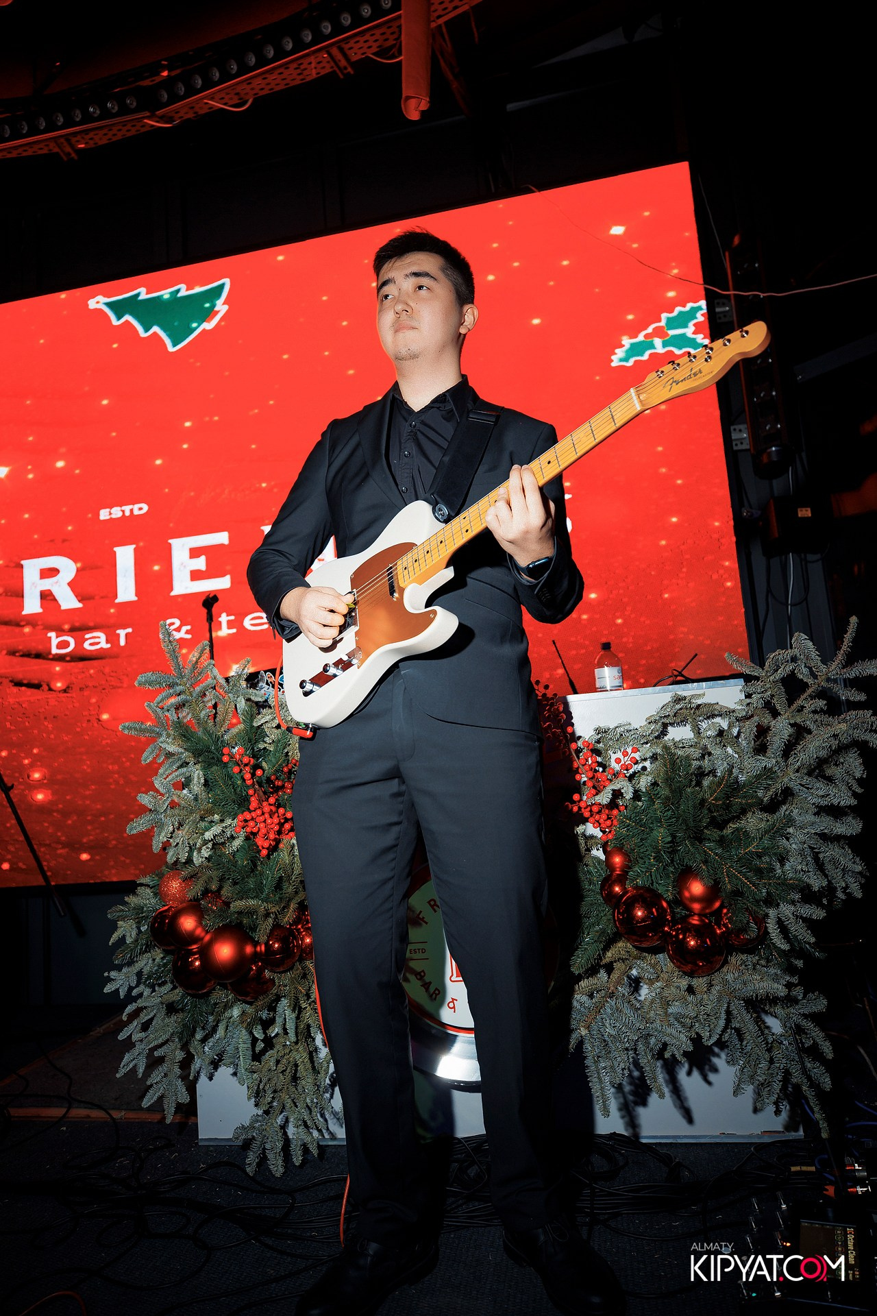 FRIENDS BAR & TERRACE. КИПЯТКОМ АЛМАТЫ! Фотосъемка мероприятий в Алматы