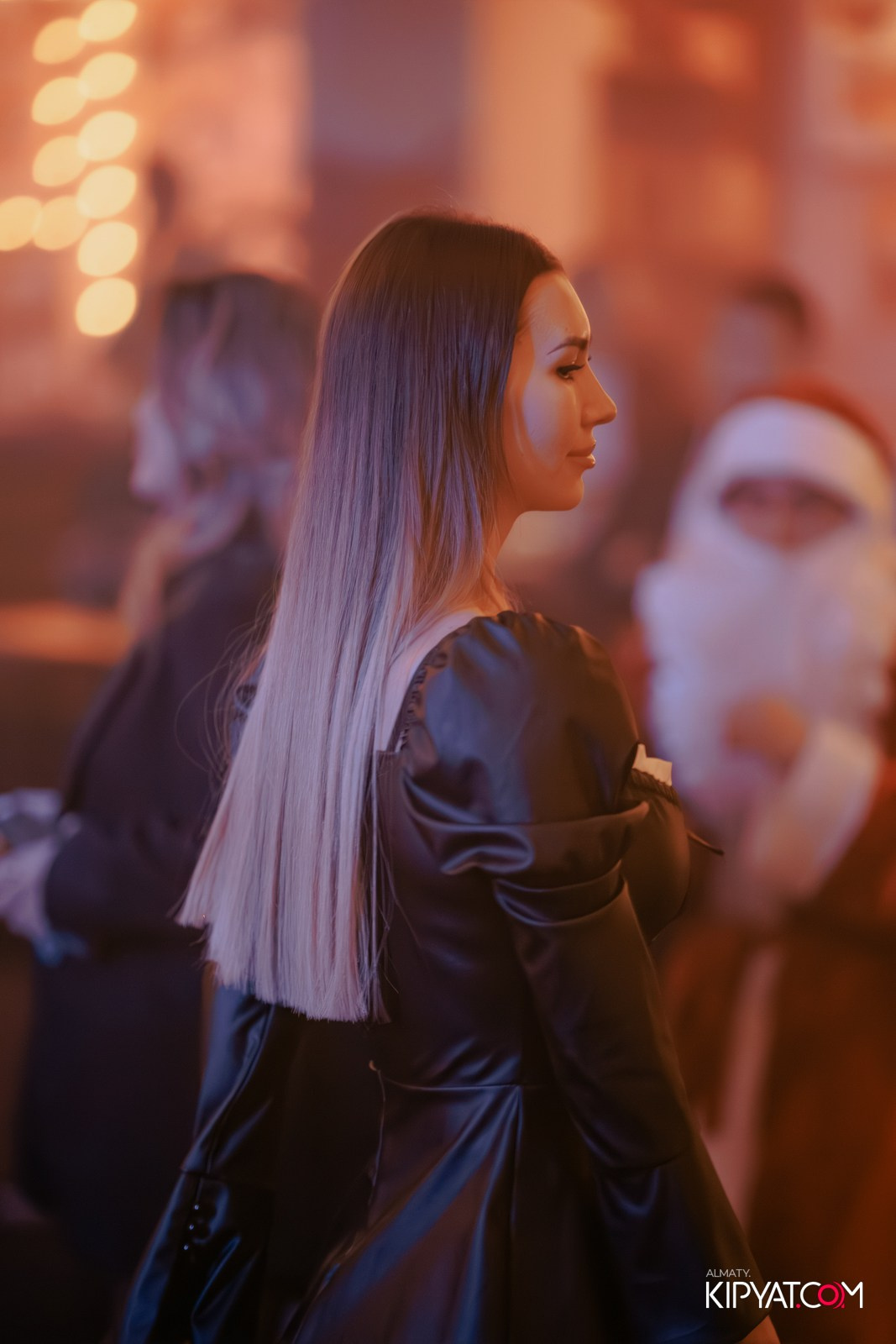 FITNESS ЁЛКА в ночном клубе SANTA BARBARA. КИПЯТКОМ АЛМАТЫ!