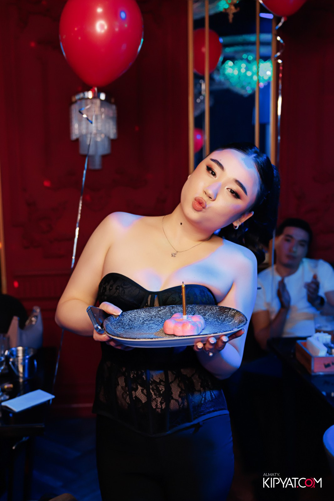 ЗАЯ, НА БИС. КИПЯТКОМ АЛМАТЫ!