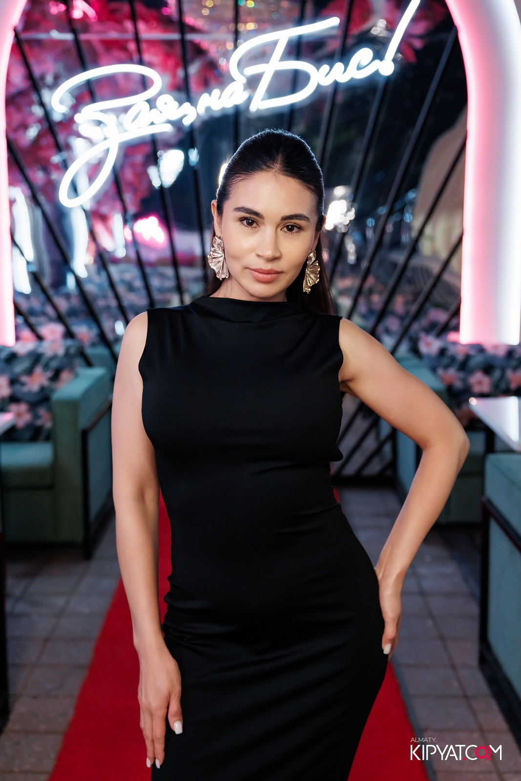 ЗАЯ, НА БИС. КИПЯТКОМ АЛМАТЫ!