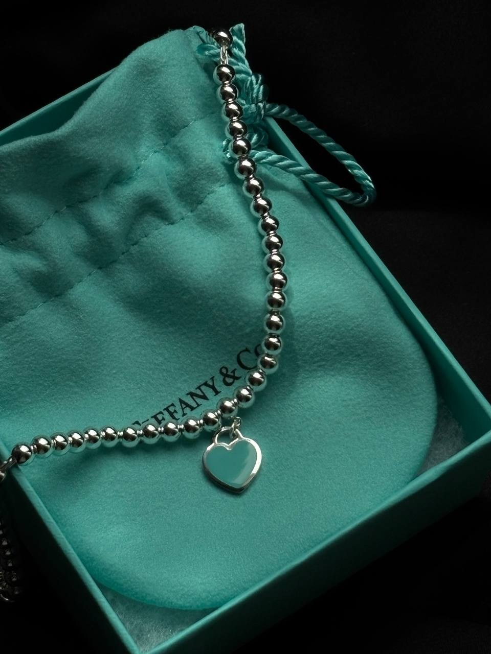 Ювелирные изделия и бижутерия