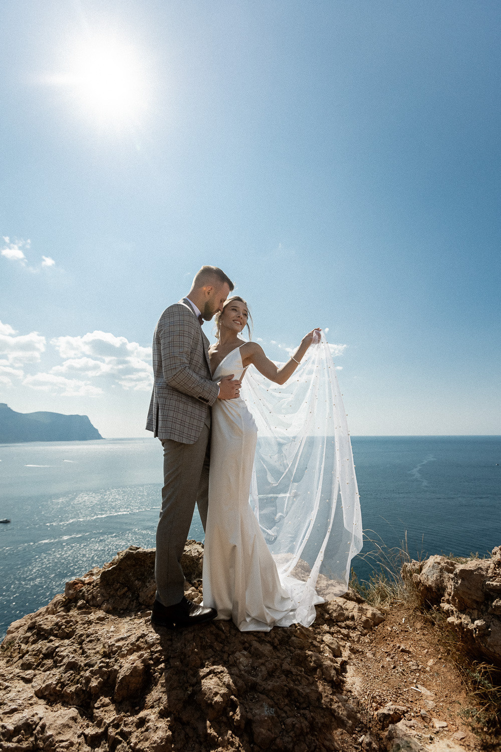 Денис и Аделя - свадьба для двоих в Балаклаве. Свадебный фотограф, фотосъемка в Крыму, Севастополе, Симферополе, Ялте