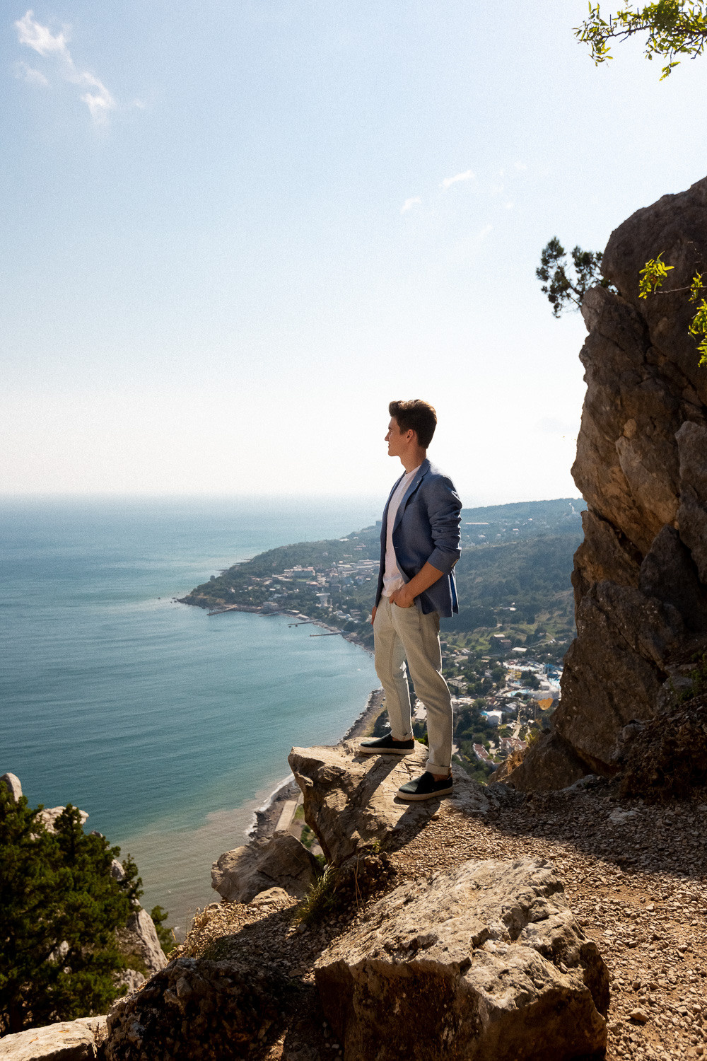 Семейная фотосессия в Симеизе на горе Кошка и на пляже у моря. Свадебный фотограф, фотосъемка в Крыму, Севастополе, Симферополе, Ялте