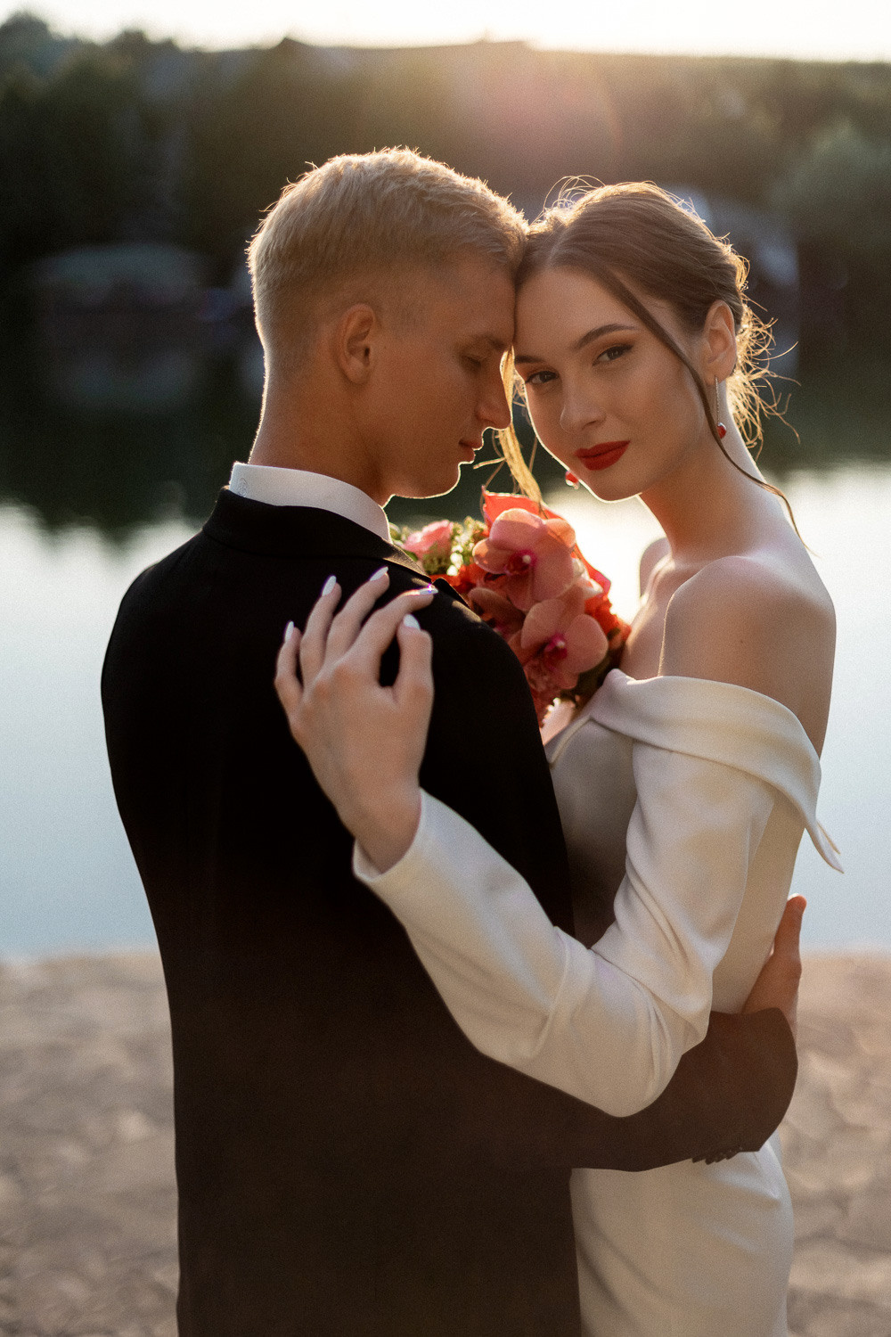 Денис и Таня - свадебная рекламная фотосессия на Грушевом озере. Свадебный фотограф, фотосъемка в Крыму, Севастополе, Симферополе, Ялте