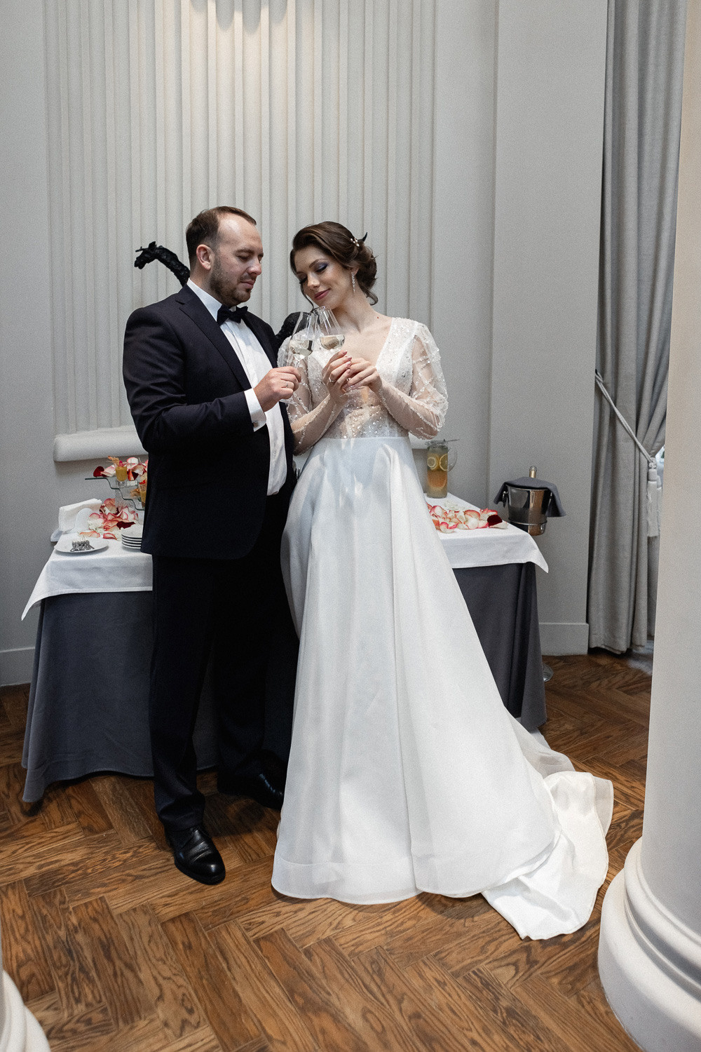 Алексей и Екатерина - свадьба для двоих в отеле Pallasa в Ялте. Свадебный фотограф, фотосъемка в Крыму, Севастополе, Симферополе, Ялте