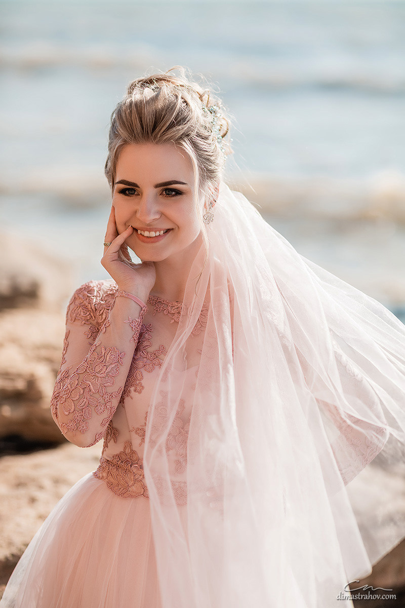 Свадебная фотосессия в Крыму в горах на море в необычных местах Севаст. Свадебный фотограф, фотосъемка в Крыму, Севастополе, Симферополе, Ялте