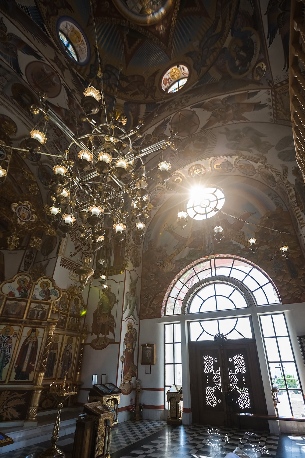 Венчание Петра и Феодосии в Храме-маяке Николая Чудотворца. Свадебный фотограф, фотосъемка в Крыму, Севастополе, Симферополе, Ялте