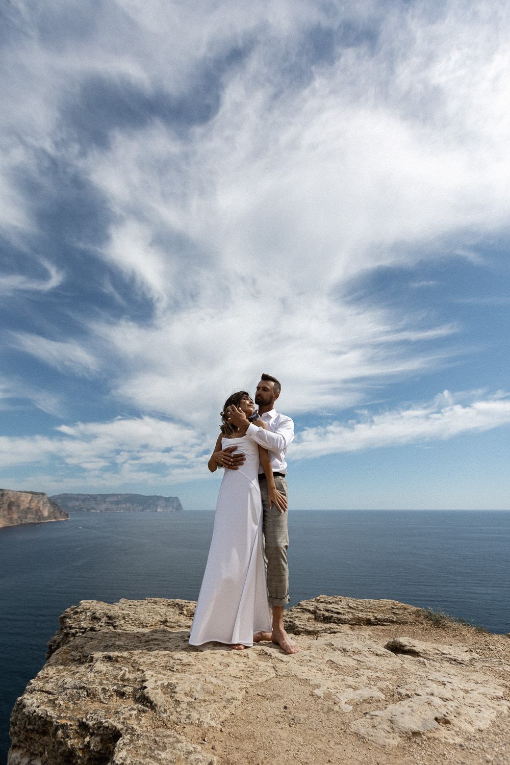 Сергей и Карина - свадебная фотосессия для двоих на Фиоленте. Свадебный фотограф, фотосъемка в Крыму, Севастополе, Симферополе, Ялте