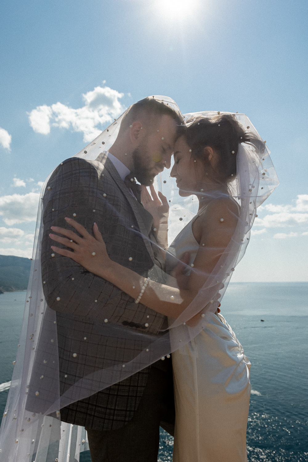 Денис и Аделя - свадьба для двоих в Балаклаве. Свадебный фотограф, фотосъемка в Крыму, Севастополе, Симферополе, Ялте