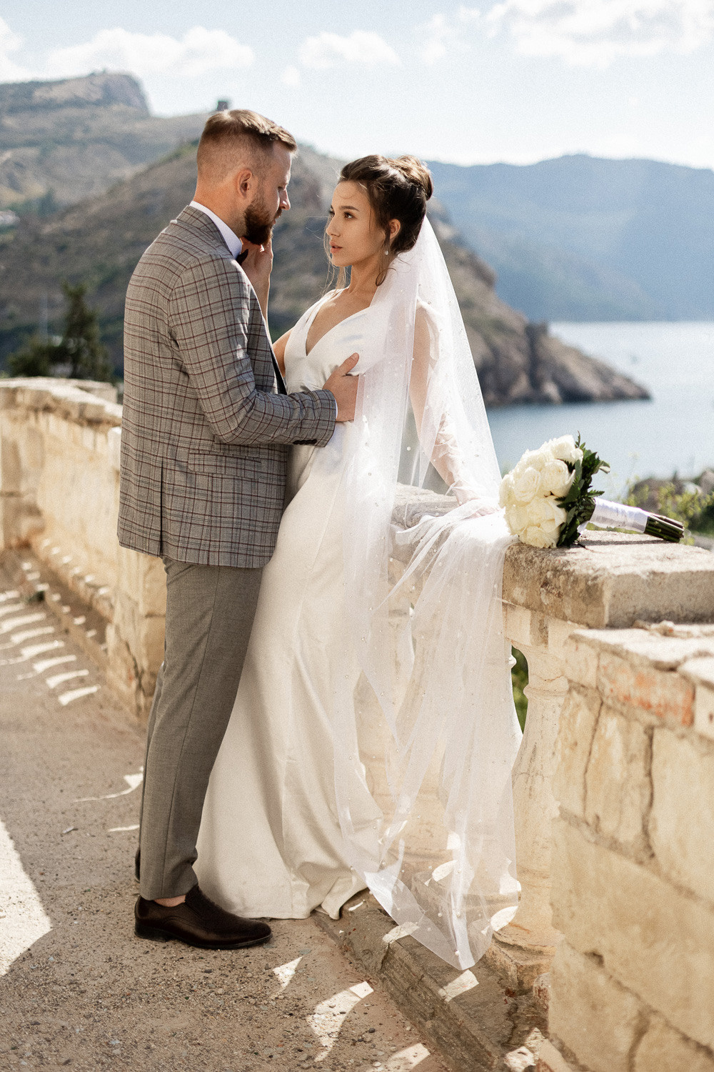 Денис и Аделя - свадьба для двоих в Балаклаве. Свадебный фотограф, фотосъемка в Крыму, Севастополе, Симферополе, Ялте