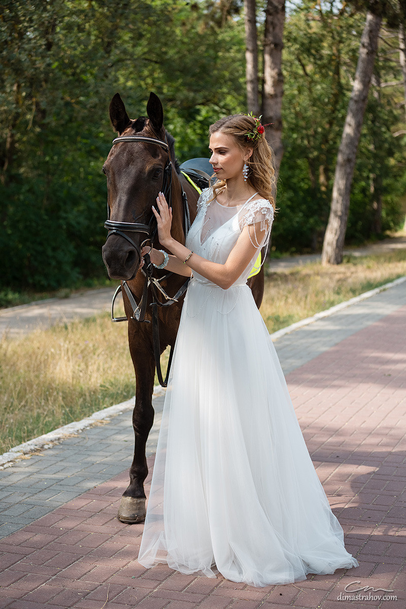 Паша и Таня свадебная фотосессия в лесу. Свадебный фотограф, фотосъемка в Крыму, Севастополе, Симферополе, Ялте