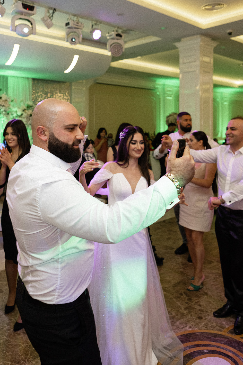 Ваган и Диана - армянская свадьба в Ялте и Симферополе. Свадебный фотограф, фотосъемка в Крыму, Севастополе, Симферополе, Ялте