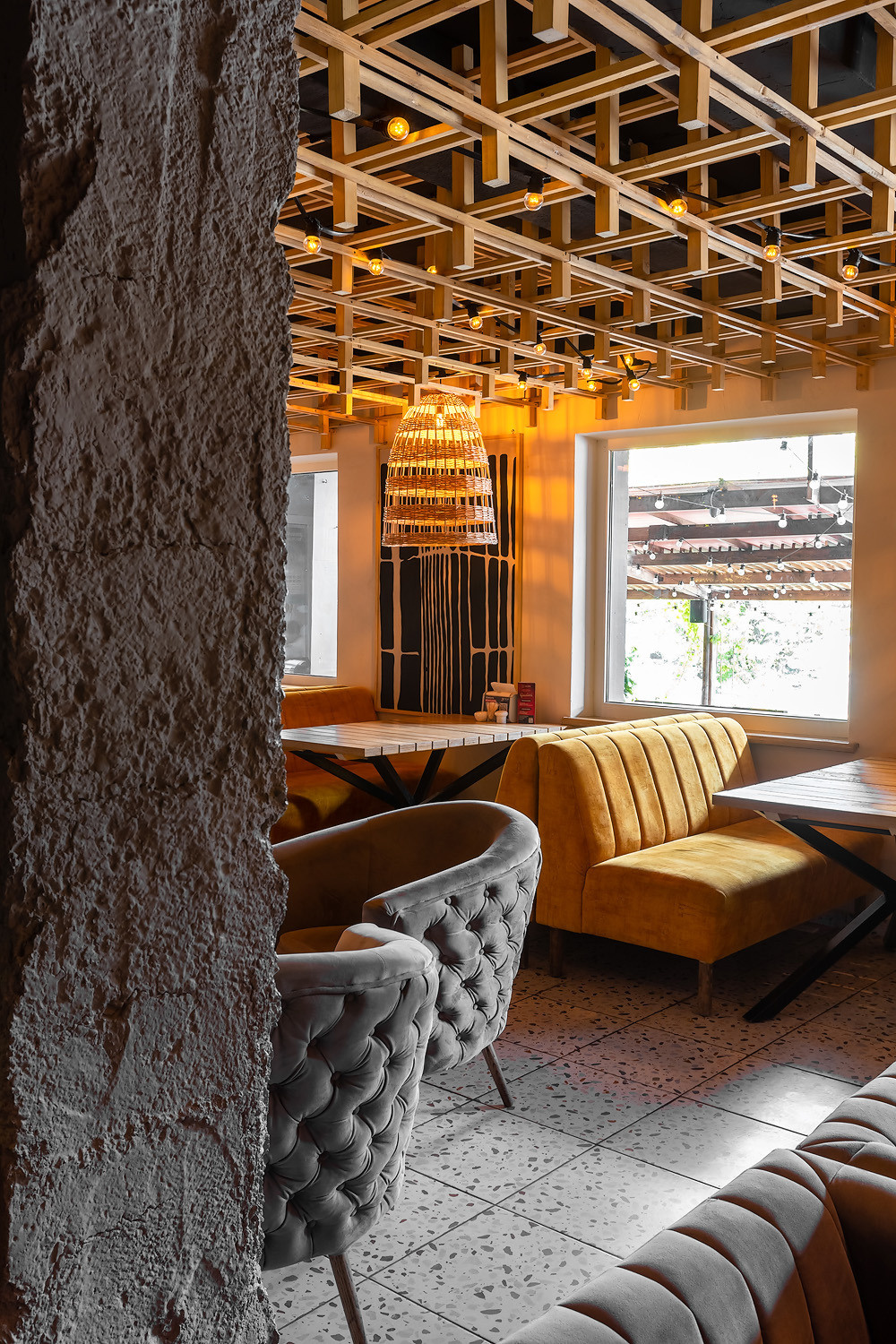 Фотосессия интерьеров кафе Место и кальянной Gorilla Hookah. Свадебный фотограф, фотосъемка в Крыму, Севастополе, Симферополе, Ялте