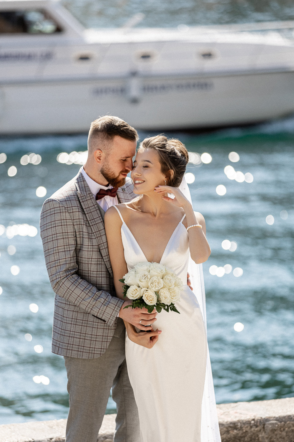 Денис и Аделя - свадьба для двоих в Балаклаве. Свадебный фотограф, фотосъемка в Крыму, Севастополе, Симферополе, Ялте