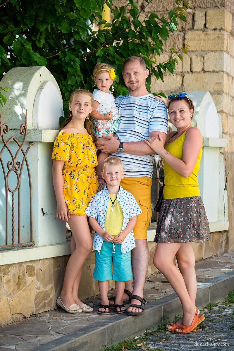 Семейная и детская фотосессия на пляже в Евпатории. Свадебный фотограф, фотосъемка в Крыму, Севастополе, Симферополе, Ялте