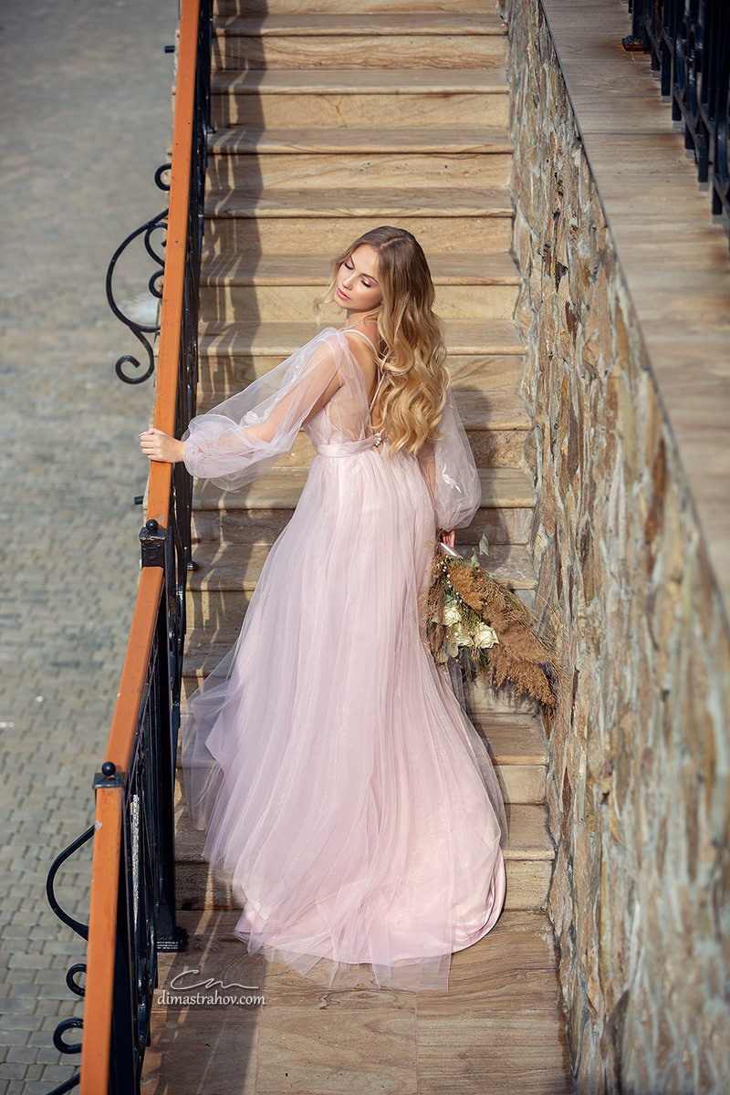 Свадебная фотосессия в Балаклаве с лошадью на природе. Свадебный фотограф, фотосъемка в Крыму, Севастополе, Симферополе, Ялте