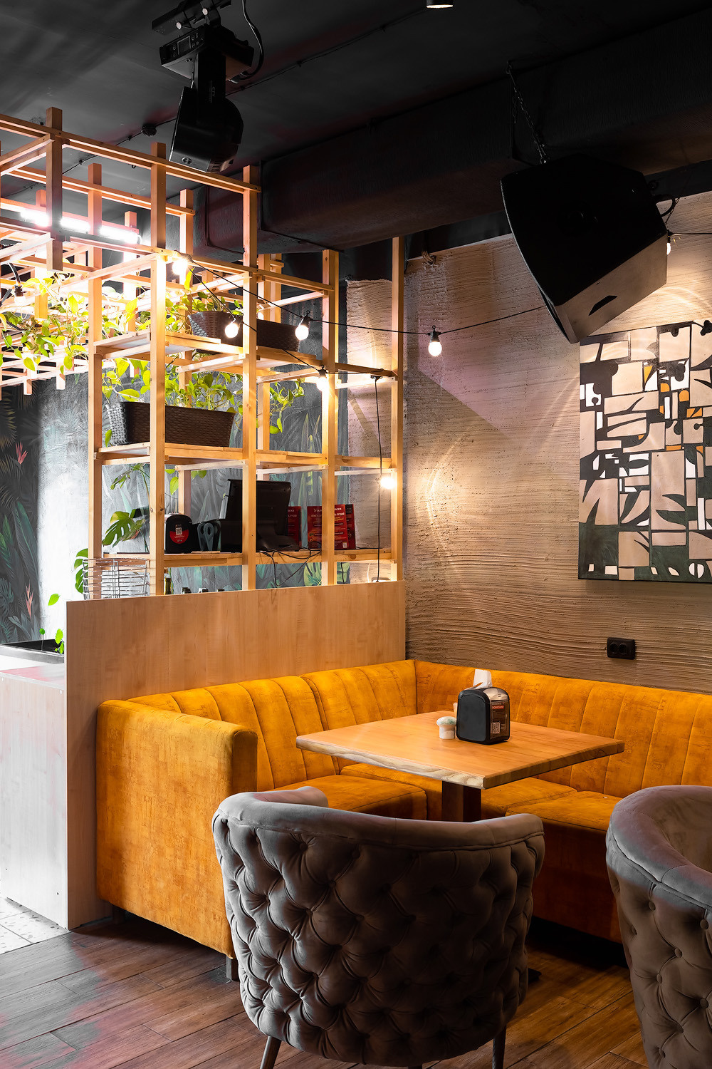 Фотосессия интерьеров кафе Место и кальянной Gorilla Hookah. Свадебный фотограф, фотосъемка в Крыму, Севастополе, Симферополе, Ялте