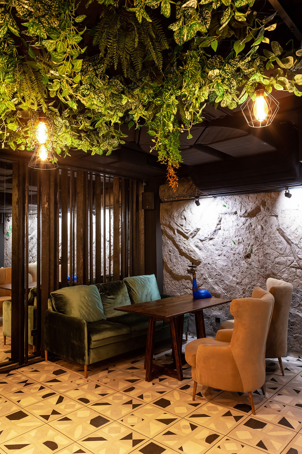 Фотосессия интерьеров кафе Место и кальянной Gorilla Hookah. Свадебный фотограф, фотосъемка в Крыму, Севастополе, Симферополе, Ялте