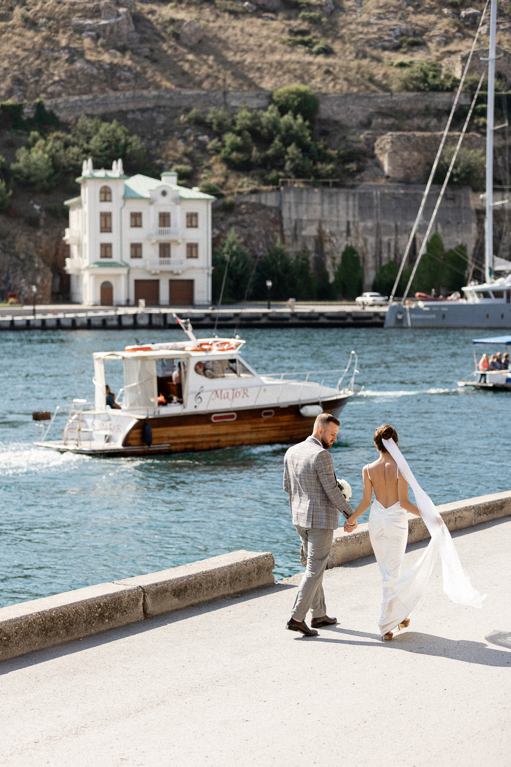 Денис и Аделя - свадьба для двоих в Балаклаве. Свадебный фотограф, фотосъемка в Крыму, Севастополе, Симферополе, Ялте