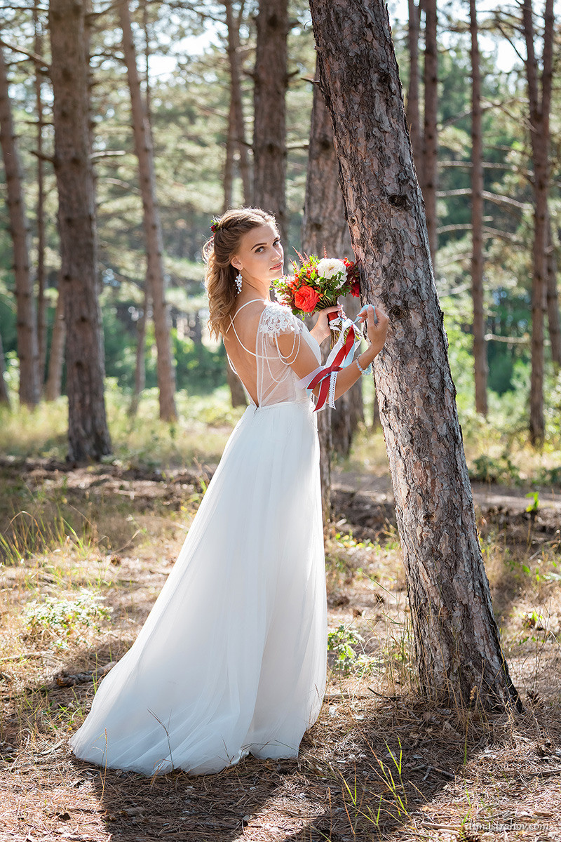Паша и Таня свадебная фотосессия в лесу. Свадебный фотограф, фотосъемка в Крыму, Севастополе, Симферополе, Ялте