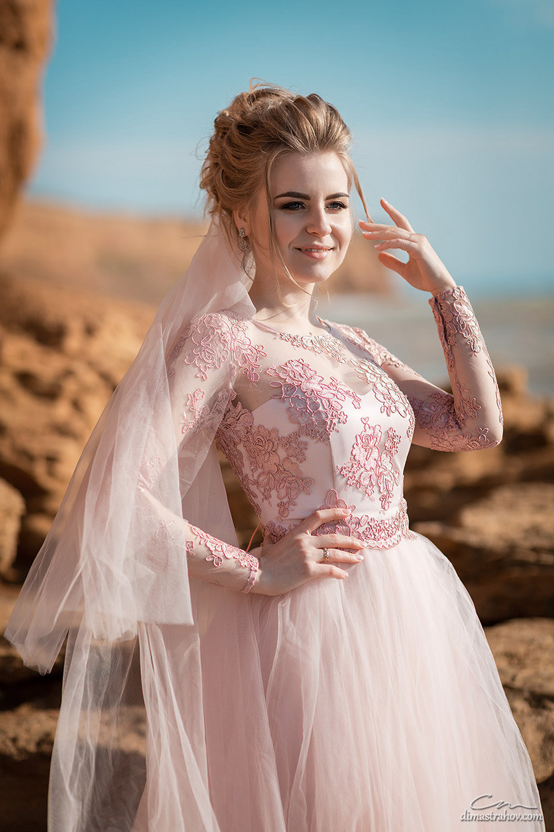 Свадебная фотосессия в Крыму в горах на море в необычных местах Севаст. Свадебный фотограф, фотосъемка в Крыму, Севастополе, Симферополе, Ялте