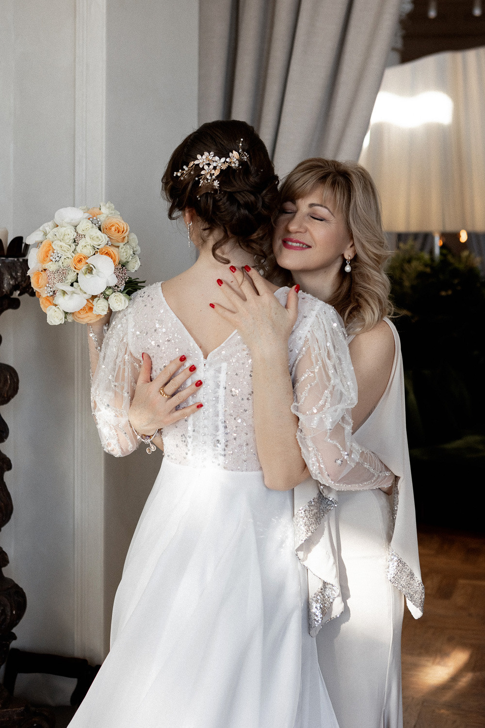 Алексей и Екатерина - свадьба для двоих в отеле Pallasa в Ялте. Свадебный фотограф, фотосъемка в Крыму, Севастополе, Симферополе, Ялте