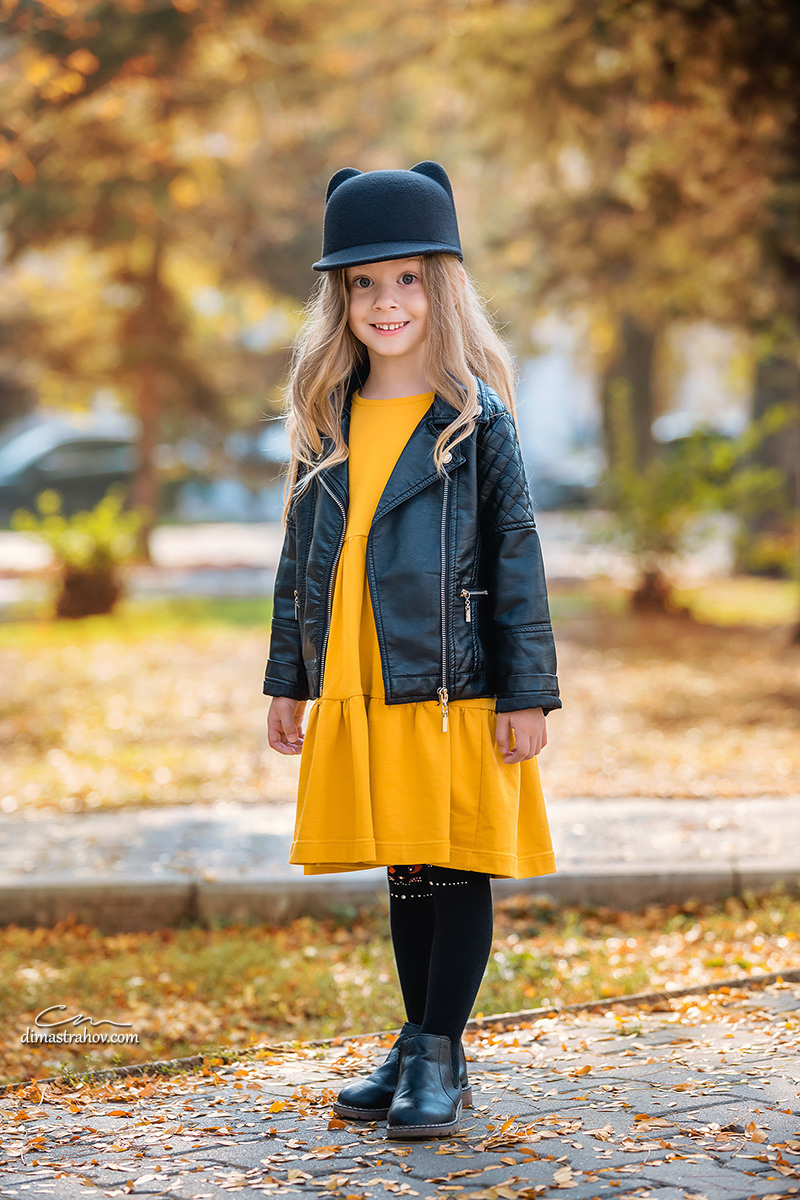 Осенняя семейная фотосессия в лесу, в Севастополе. Свадебный фотограф, фотосъемка в Крыму, Севастополе, Симферополе, Ялте