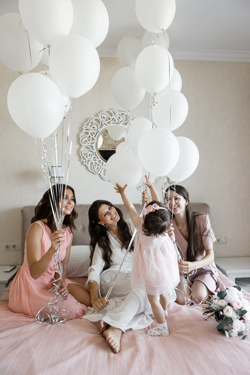 Женя и Настя - свадьба в Гурзуфе в отеле Алтея и Ливадийском дворце. Свадебный фотограф, фотосъемка в Крыму, Севастополе, Симферополе, Ялте