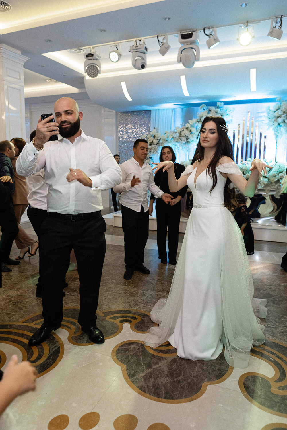 Ваган и Диана - армянская свадьба в Ялте и Симферополе. Свадебный фотограф, фотосъемка в Крыму, Севастополе, Симферополе, Ялте