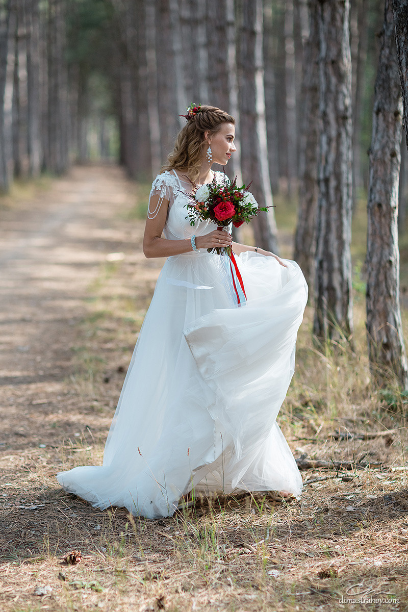 Паша и Таня свадебная фотосессия в лесу. Свадебный фотограф, фотосъемка в Крыму, Севастополе, Симферополе, Ялте