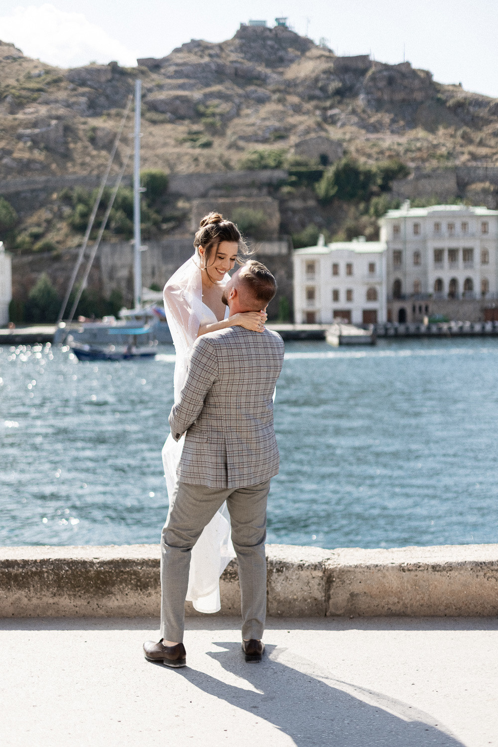 Денис и Аделя - свадьба для двоих в Балаклаве. Свадебный фотограф, фотосъемка в Крыму, Севастополе, Симферополе, Ялте