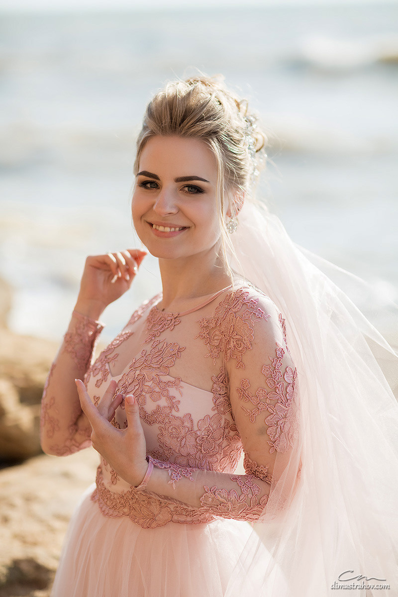 Свадебная фотосессия в Крыму в горах на море в необычных местах Севаст. Свадебный фотограф, фотосъемка в Крыму, Севастополе, Симферополе, Ялте