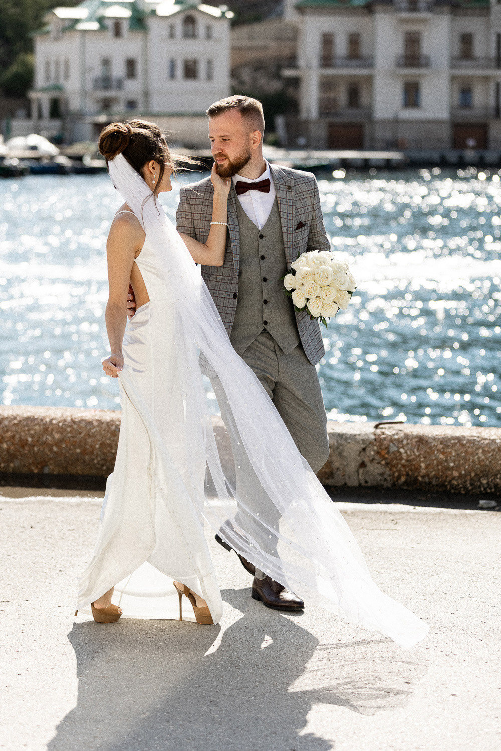 Денис и Аделя - свадьба для двоих в Балаклаве. Свадебный фотограф, фотосъемка в Крыму, Севастополе, Симферополе, Ялте