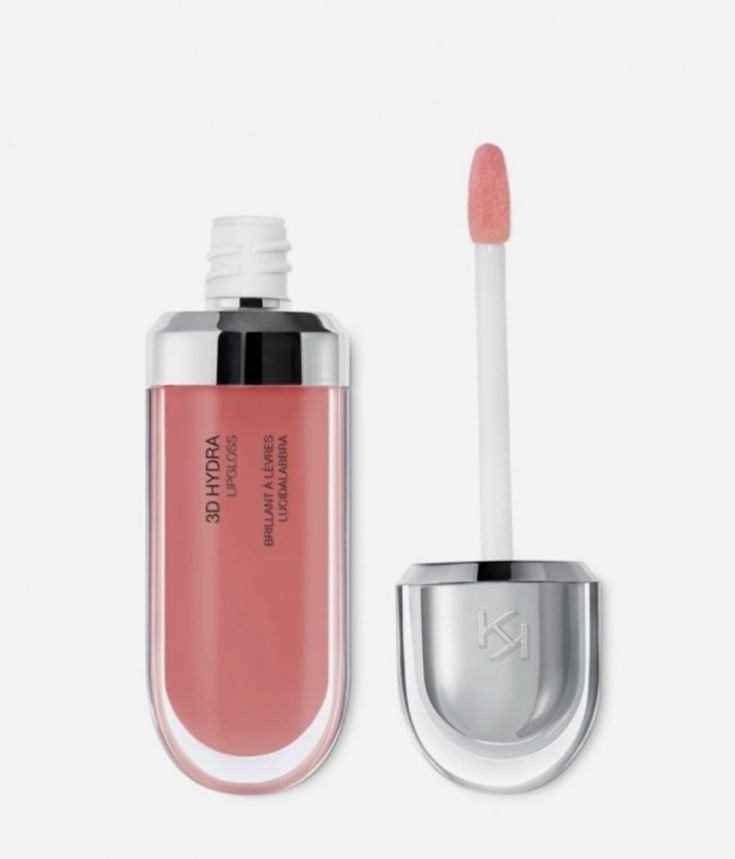 Съемка стильного предмета на чистом белом фоне.