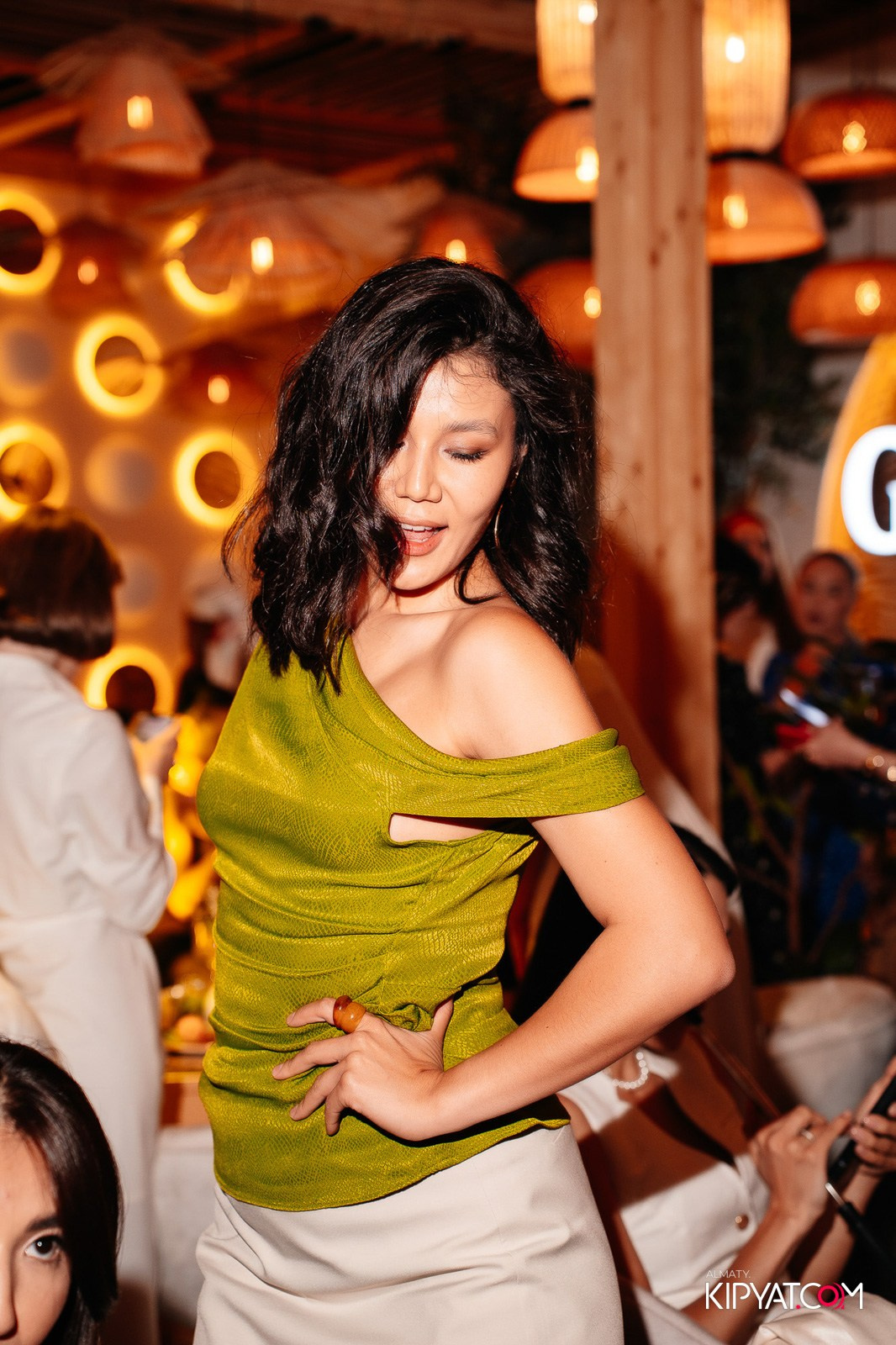 MOOD KARAOKE & TERRACE. КИПЯТКОМ АЛМАТЫ!