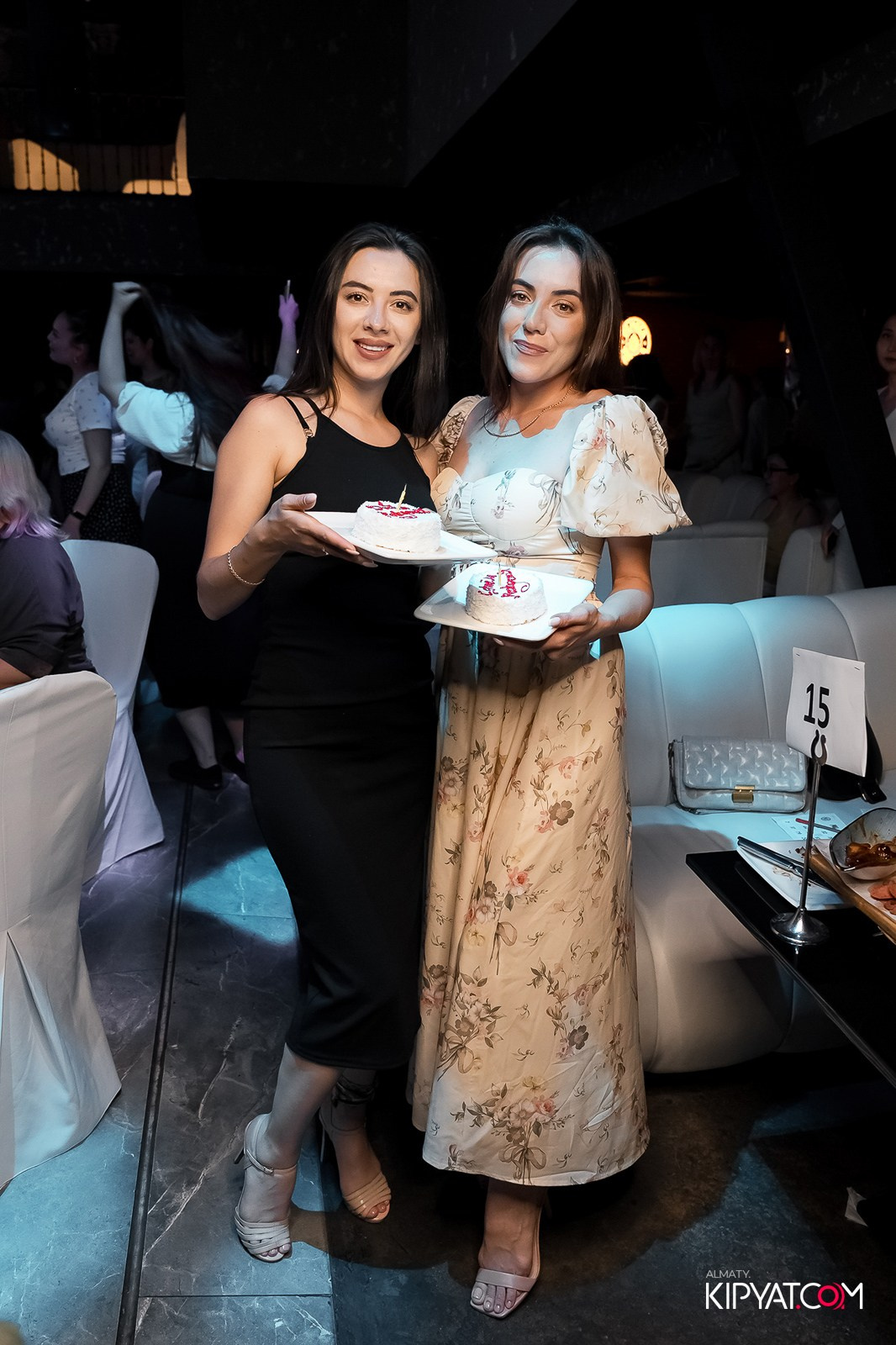 МУЗЫКАЛЬНОЕ ЛОТО В HIT RETRO. КИПЯТКОМ АЛМАТЫ!