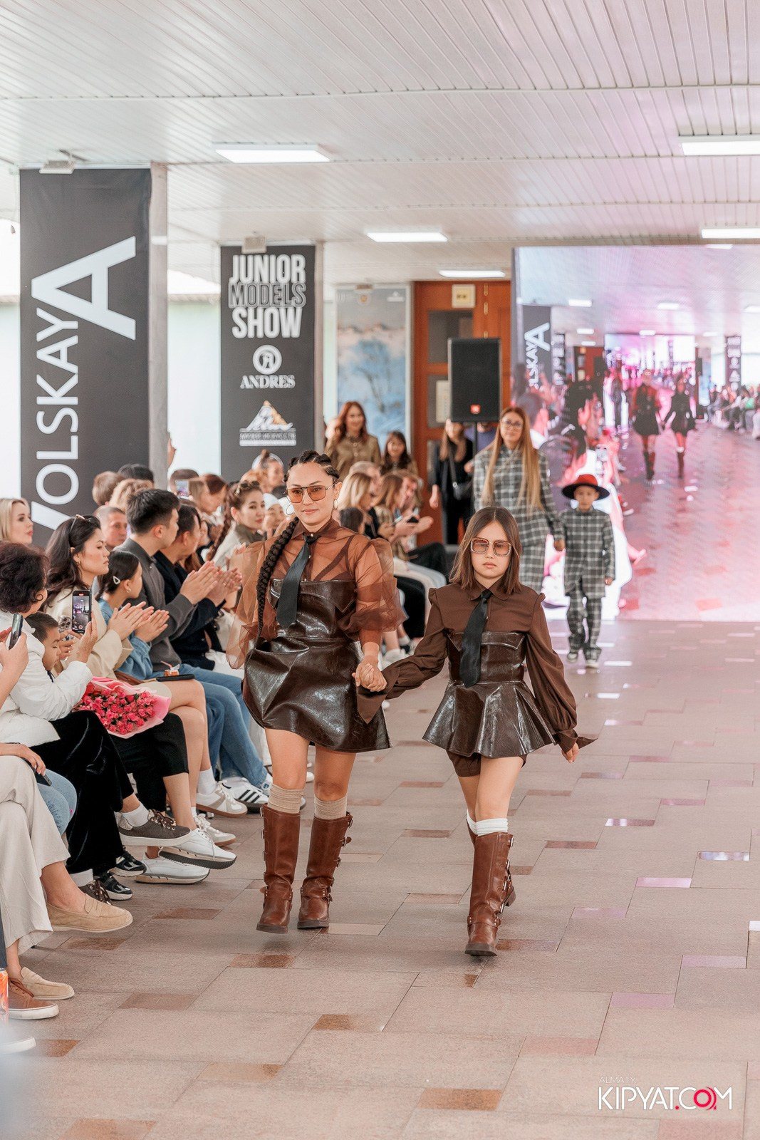 JUNIOR FASHION SHOW. КИПЯТКОМ АЛМАТЫ!