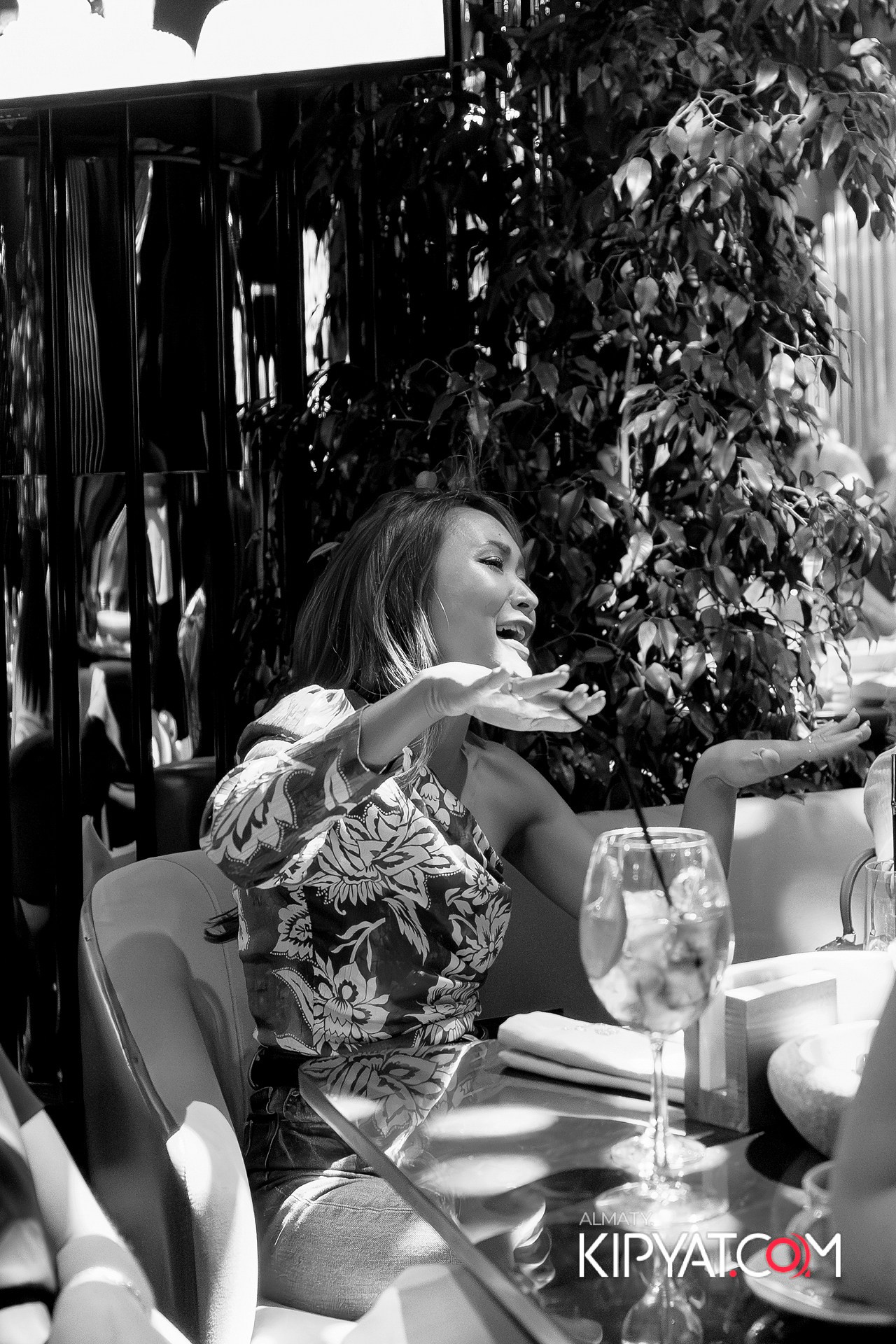 MOOD KARAOKE & TERRACE. КИПЯТКОМ АЛМАТЫ!