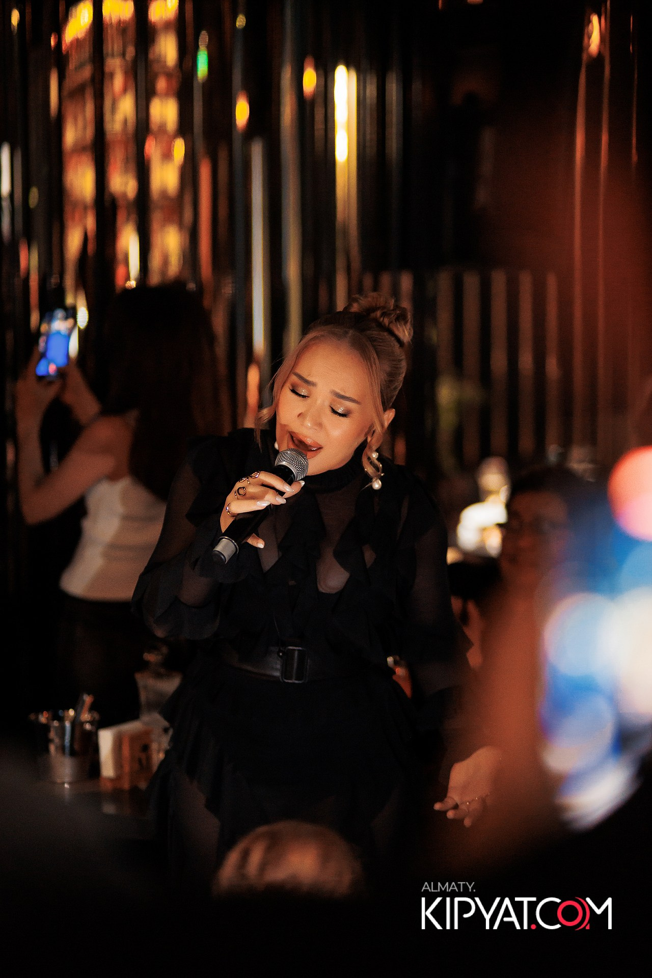 MOOD KARAOKE & TERRACE. КИПЯТКОМ АЛМАТЫ!