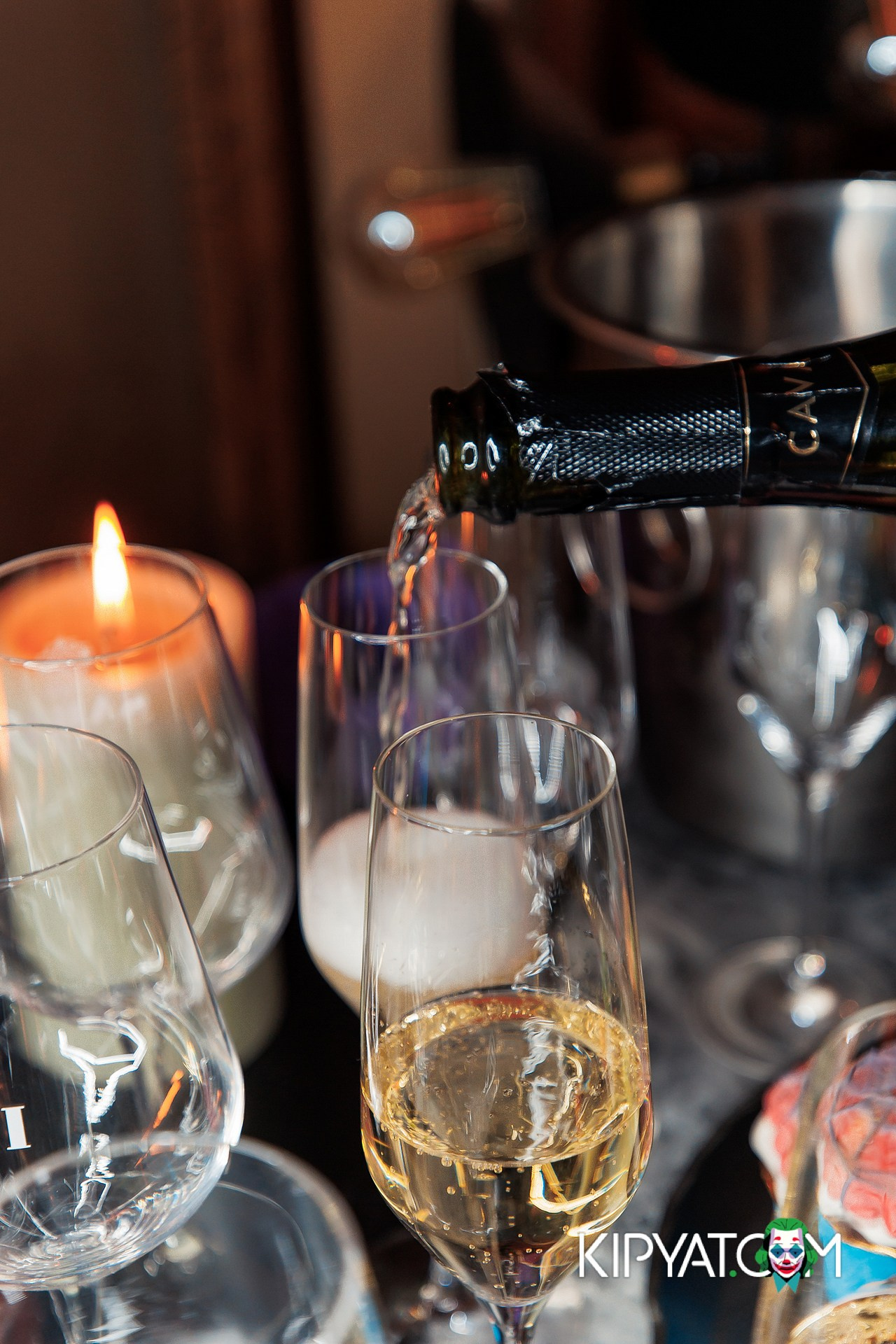 DICKENS RESTAURANT & BAR. КИПЯТКОМ АЛМАТЫ!